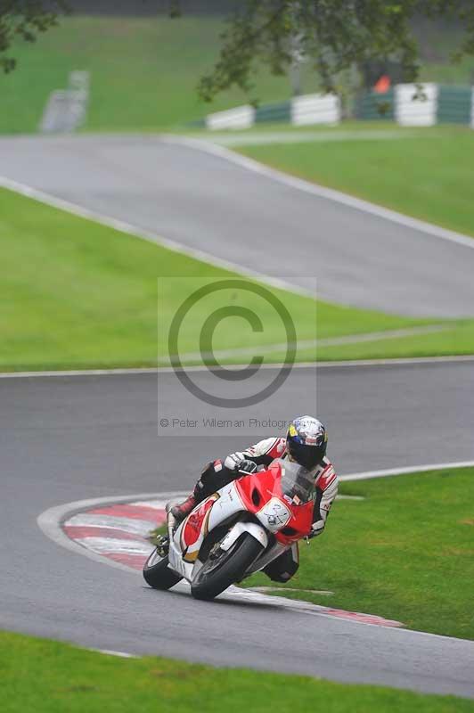 Motorcycle action photographs;Trackday digital images;cadwell;cadwell park photographs;event digital images;eventdigitalimages;motor racing louth lincolnshire;no limits trackdays;peter wileman photography;trackday;trackday photos