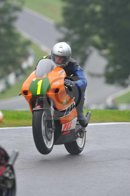 Motorcycle action photographs;Trackday digital images;cadwell;cadwell park photographs;event digital images;eventdigitalimages;motor racing louth lincolnshire;no limits trackdays;peter wileman photography;trackday;trackday photos