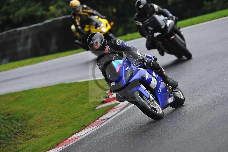 Motorcycle action photographs;Trackday digital images;cadwell;cadwell park photographs;event digital images;eventdigitalimages;motor racing louth lincolnshire;no limits trackdays;peter wileman photography;trackday;trackday photos