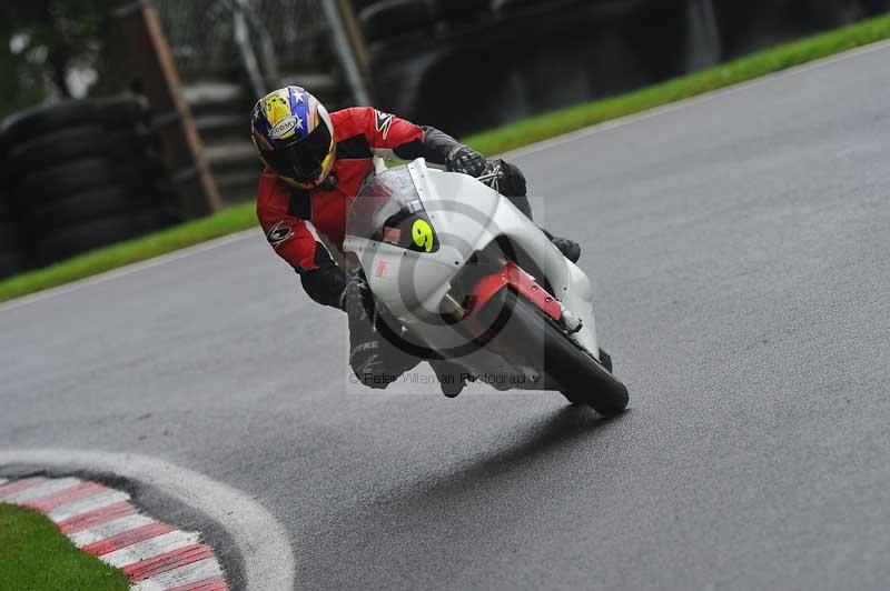 Motorcycle action photographs;Trackday digital images;cadwell;cadwell park photographs;event digital images;eventdigitalimages;motor racing louth lincolnshire;no limits trackdays;peter wileman photography;trackday;trackday photos