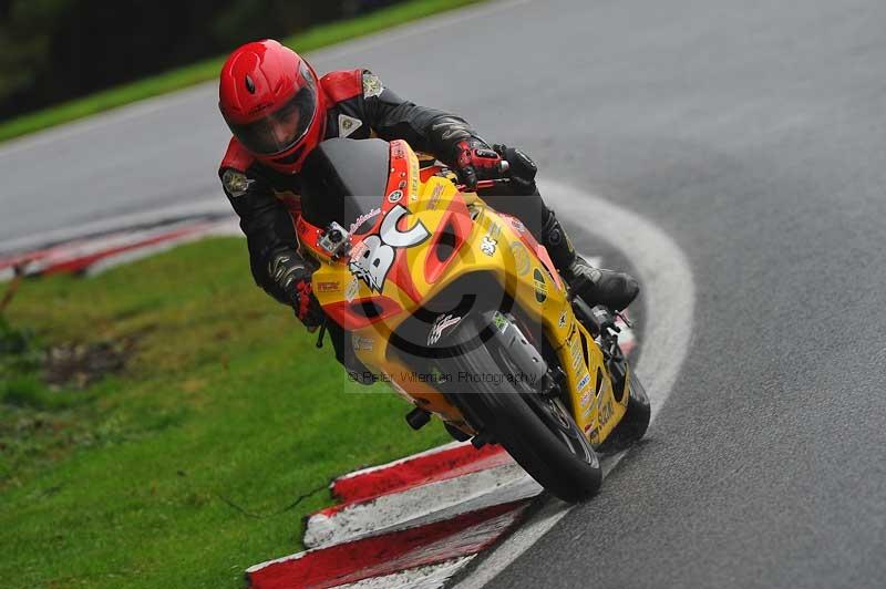 Motorcycle action photographs;Trackday digital images;cadwell;cadwell park photographs;event digital images;eventdigitalimages;motor racing louth lincolnshire;no limits trackdays;peter wileman photography;trackday;trackday photos
