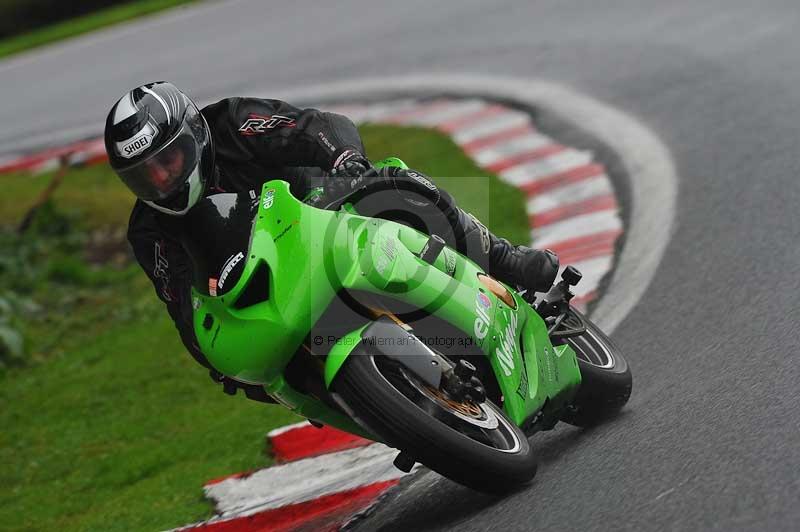 Motorcycle action photographs;Trackday digital images;cadwell;cadwell park photographs;event digital images;eventdigitalimages;motor racing louth lincolnshire;no limits trackdays;peter wileman photography;trackday;trackday photos