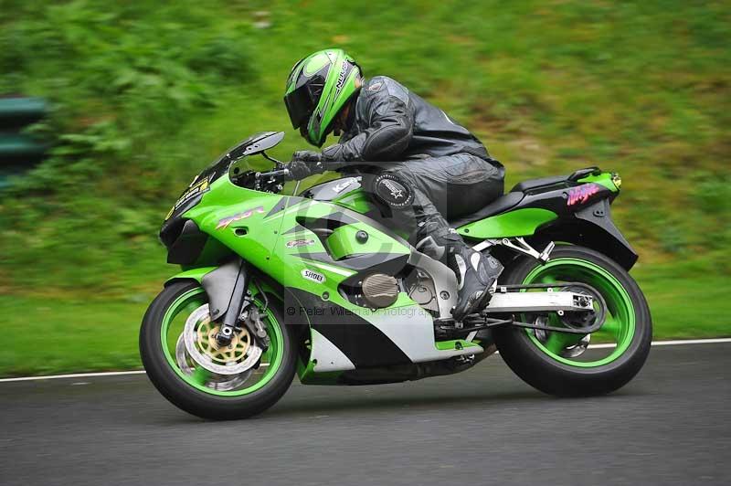 Motorcycle action photographs;Trackday digital images;cadwell;cadwell park photographs;event digital images;eventdigitalimages;motor racing louth lincolnshire;no limits trackdays;peter wileman photography;trackday;trackday photos