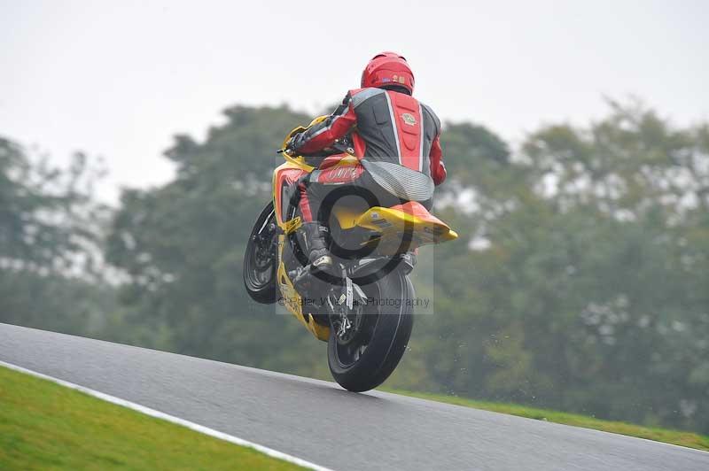 Motorcycle action photographs;Trackday digital images;cadwell;cadwell park photographs;event digital images;eventdigitalimages;motor racing louth lincolnshire;no limits trackdays;peter wileman photography;trackday;trackday photos
