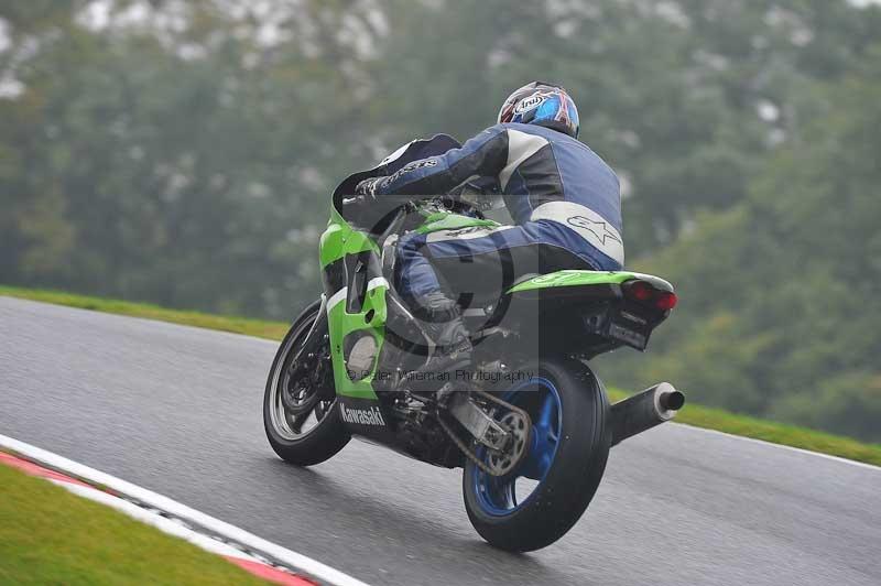Motorcycle action photographs;Trackday digital images;cadwell;cadwell park photographs;event digital images;eventdigitalimages;motor racing louth lincolnshire;no limits trackdays;peter wileman photography;trackday;trackday photos