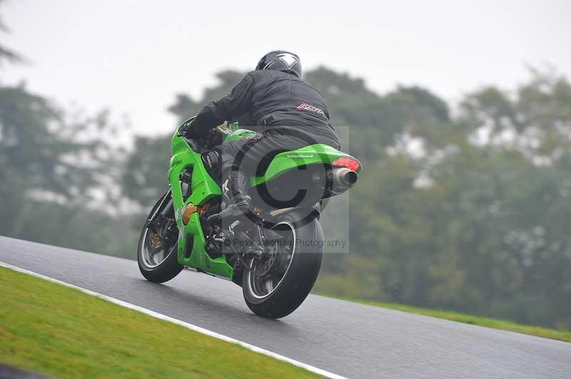 Motorcycle action photographs;Trackday digital images;cadwell;cadwell park photographs;event digital images;eventdigitalimages;motor racing louth lincolnshire;no limits trackdays;peter wileman photography;trackday;trackday photos