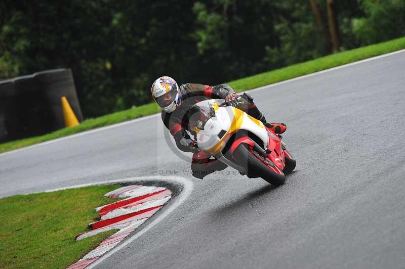 Motorcycle action photographs;Trackday digital images;cadwell;cadwell park photographs;event digital images;eventdigitalimages;motor racing louth lincolnshire;no limits trackdays;peter wileman photography;trackday;trackday photos