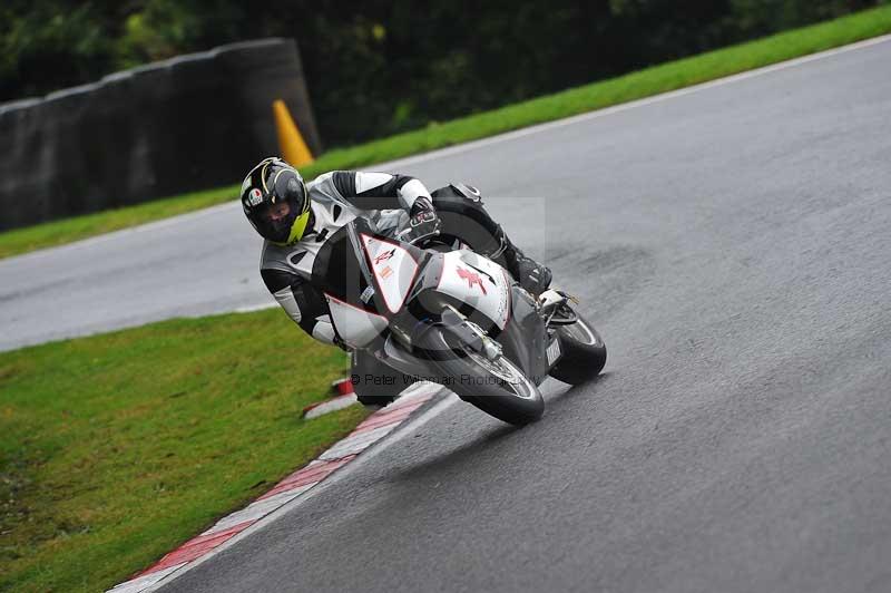 Motorcycle action photographs;Trackday digital images;cadwell;cadwell park photographs;event digital images;eventdigitalimages;motor racing louth lincolnshire;no limits trackdays;peter wileman photography;trackday;trackday photos