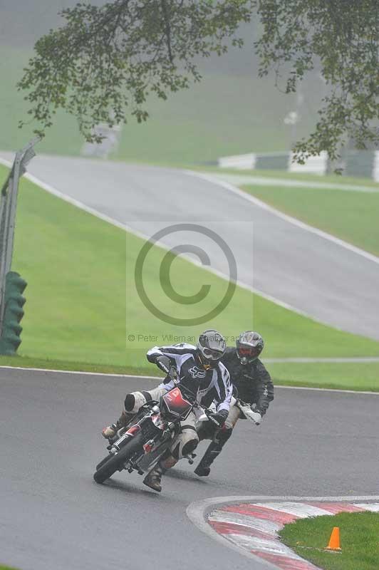 Motorcycle action photographs;Trackday digital images;cadwell;cadwell park photographs;event digital images;eventdigitalimages;motor racing louth lincolnshire;no limits trackdays;peter wileman photography;trackday;trackday photos