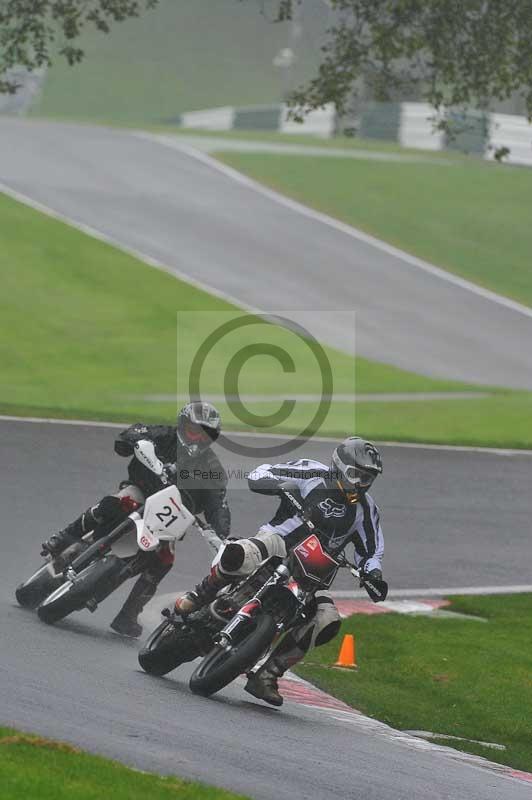 Motorcycle action photographs;Trackday digital images;cadwell;cadwell park photographs;event digital images;eventdigitalimages;motor racing louth lincolnshire;no limits trackdays;peter wileman photography;trackday;trackday photos