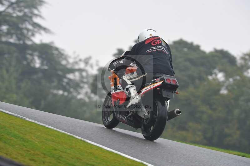 Motorcycle action photographs;Trackday digital images;cadwell;cadwell park photographs;event digital images;eventdigitalimages;motor racing louth lincolnshire;no limits trackdays;peter wileman photography;trackday;trackday photos