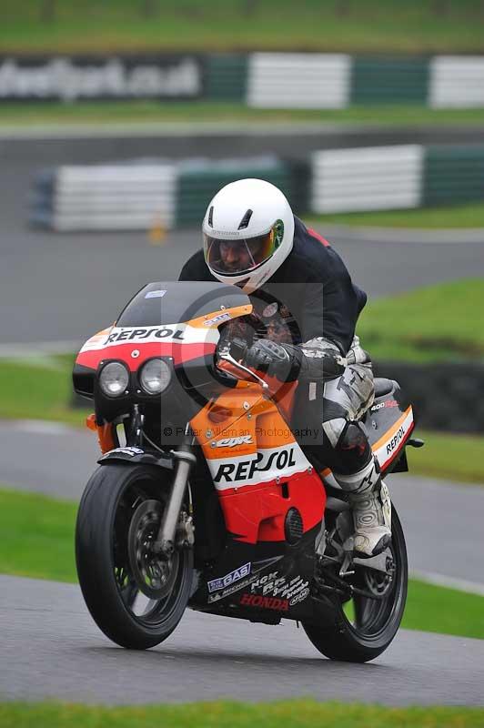 Motorcycle action photographs;Trackday digital images;cadwell;cadwell park photographs;event digital images;eventdigitalimages;motor racing louth lincolnshire;no limits trackdays;peter wileman photography;trackday;trackday photos