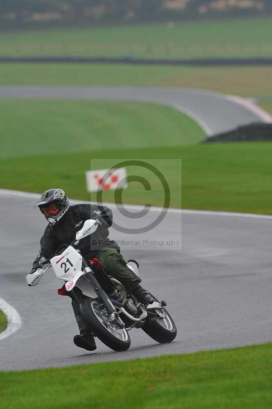 Motorcycle action photographs;Trackday digital images;cadwell;cadwell park photographs;event digital images;eventdigitalimages;motor racing louth lincolnshire;no limits trackdays;peter wileman photography;trackday;trackday photos