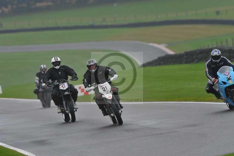 Motorcycle action photographs;Trackday digital images;cadwell;cadwell park photographs;event digital images;eventdigitalimages;motor racing louth lincolnshire;no limits trackdays;peter wileman photography;trackday;trackday photos