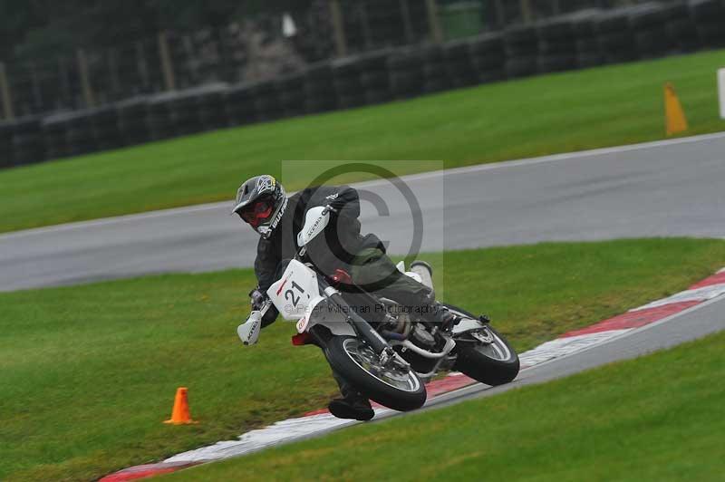 Motorcycle action photographs;Trackday digital images;cadwell;cadwell park photographs;event digital images;eventdigitalimages;motor racing louth lincolnshire;no limits trackdays;peter wileman photography;trackday;trackday photos