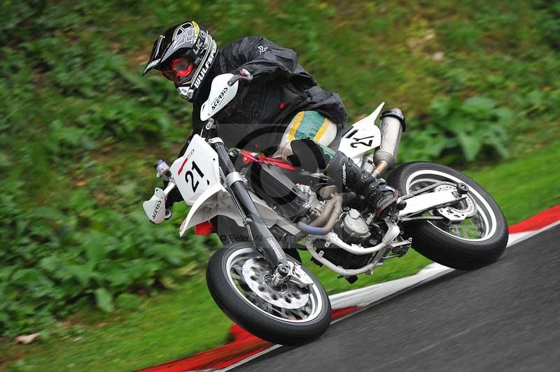 Motorcycle action photographs;Trackday digital images;cadwell;cadwell park photographs;event digital images;eventdigitalimages;motor racing louth lincolnshire;no limits trackdays;peter wileman photography;trackday;trackday photos
