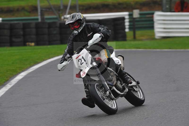 Motorcycle action photographs;Trackday digital images;cadwell;cadwell park photographs;event digital images;eventdigitalimages;motor racing louth lincolnshire;no limits trackdays;peter wileman photography;trackday;trackday photos