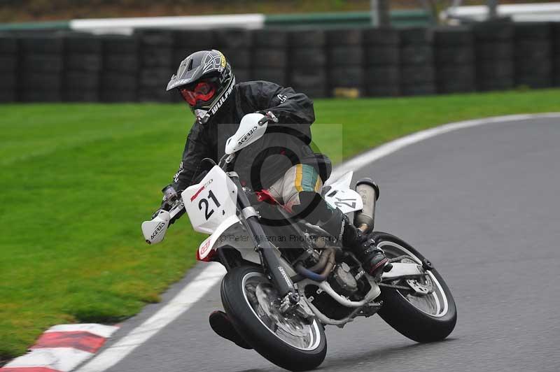 Motorcycle action photographs;Trackday digital images;cadwell;cadwell park photographs;event digital images;eventdigitalimages;motor racing louth lincolnshire;no limits trackdays;peter wileman photography;trackday;trackday photos