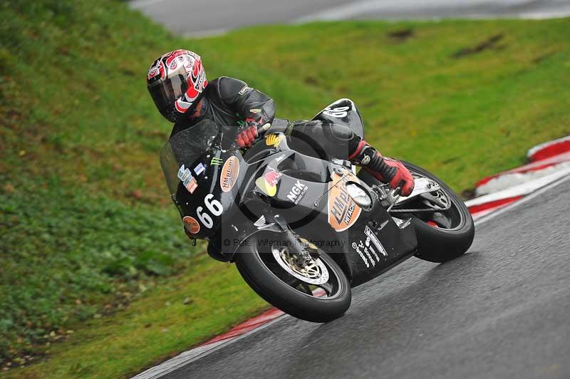 Motorcycle action photographs;Trackday digital images;cadwell;cadwell park photographs;event digital images;eventdigitalimages;motor racing louth lincolnshire;no limits trackdays;peter wileman photography;trackday;trackday photos