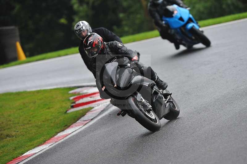 Motorcycle action photographs;Trackday digital images;cadwell;cadwell park photographs;event digital images;eventdigitalimages;motor racing louth lincolnshire;no limits trackdays;peter wileman photography;trackday;trackday photos