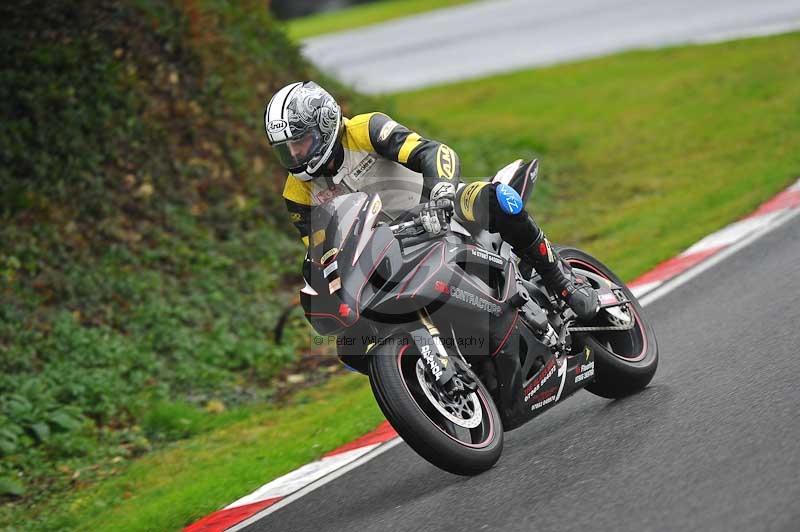 Motorcycle action photographs;Trackday digital images;cadwell;cadwell park photographs;event digital images;eventdigitalimages;motor racing louth lincolnshire;no limits trackdays;peter wileman photography;trackday;trackday photos