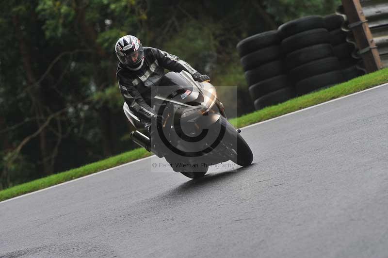 Motorcycle action photographs;Trackday digital images;cadwell;cadwell park photographs;event digital images;eventdigitalimages;motor racing louth lincolnshire;no limits trackdays;peter wileman photography;trackday;trackday photos