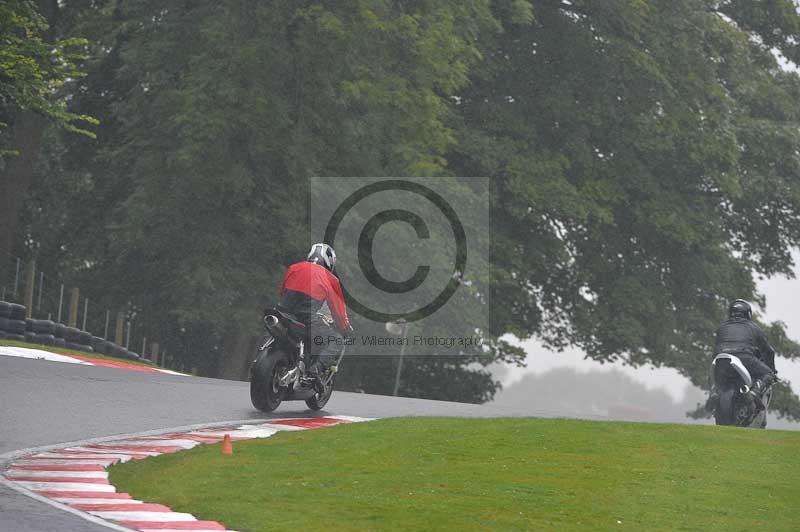 Motorcycle action photographs;Trackday digital images;cadwell;cadwell park photographs;event digital images;eventdigitalimages;motor racing louth lincolnshire;no limits trackdays;peter wileman photography;trackday;trackday photos