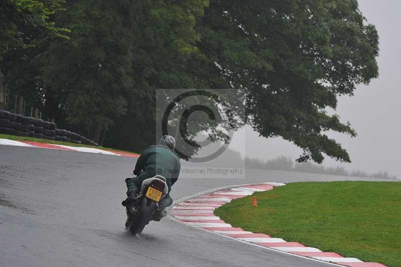 Motorcycle action photographs;Trackday digital images;cadwell;cadwell park photographs;event digital images;eventdigitalimages;motor racing louth lincolnshire;no limits trackdays;peter wileman photography;trackday;trackday photos