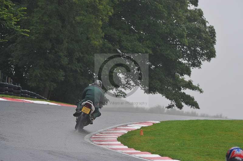 Motorcycle action photographs;Trackday digital images;cadwell;cadwell park photographs;event digital images;eventdigitalimages;motor racing louth lincolnshire;no limits trackdays;peter wileman photography;trackday;trackday photos