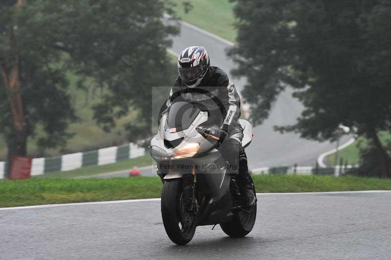 Motorcycle action photographs;Trackday digital images;cadwell;cadwell park photographs;event digital images;eventdigitalimages;motor racing louth lincolnshire;no limits trackdays;peter wileman photography;trackday;trackday photos