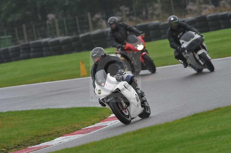 Motorcycle action photographs;Trackday digital images;cadwell;cadwell park photographs;event digital images;eventdigitalimages;motor racing louth lincolnshire;no limits trackdays;peter wileman photography;trackday;trackday photos