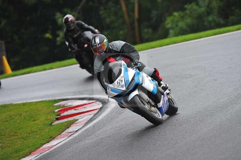 Motorcycle action photographs;Trackday digital images;cadwell;cadwell park photographs;event digital images;eventdigitalimages;motor racing louth lincolnshire;no limits trackdays;peter wileman photography;trackday;trackday photos