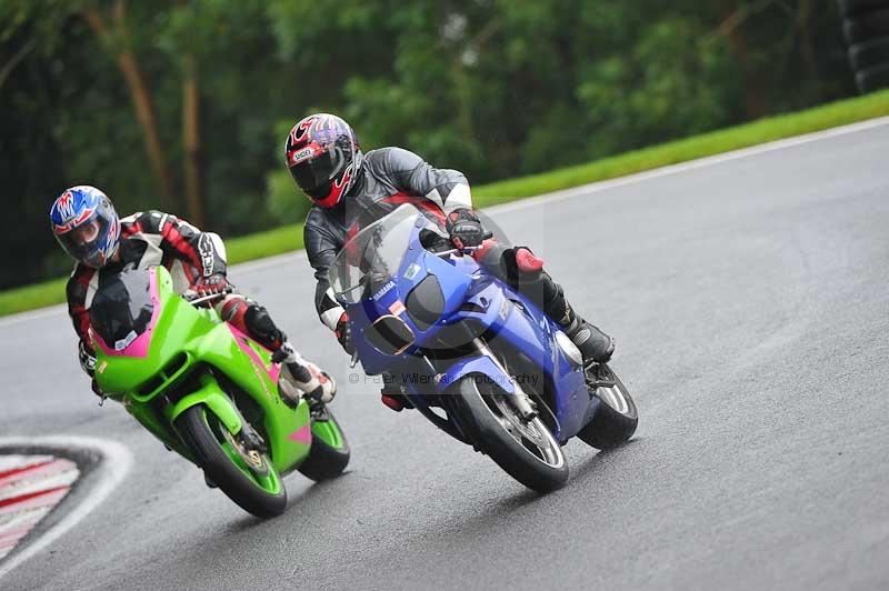 Motorcycle action photographs;Trackday digital images;cadwell;cadwell park photographs;event digital images;eventdigitalimages;motor racing louth lincolnshire;no limits trackdays;peter wileman photography;trackday;trackday photos