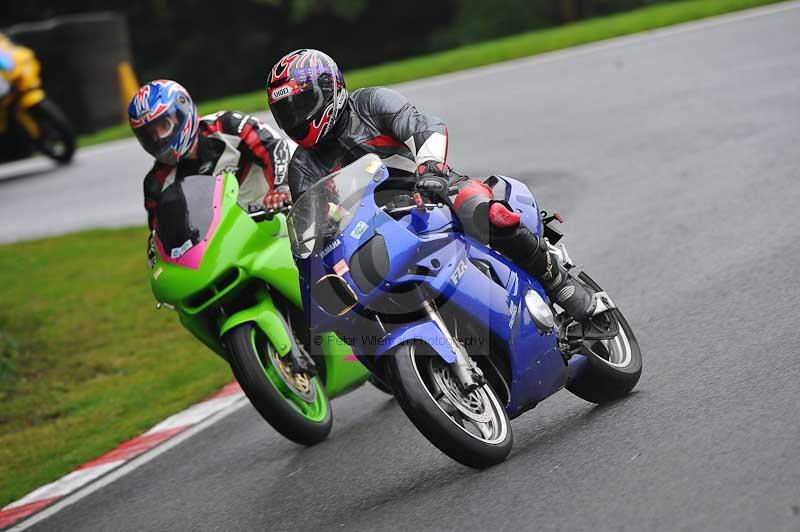 Motorcycle action photographs;Trackday digital images;cadwell;cadwell park photographs;event digital images;eventdigitalimages;motor racing louth lincolnshire;no limits trackdays;peter wileman photography;trackday;trackday photos