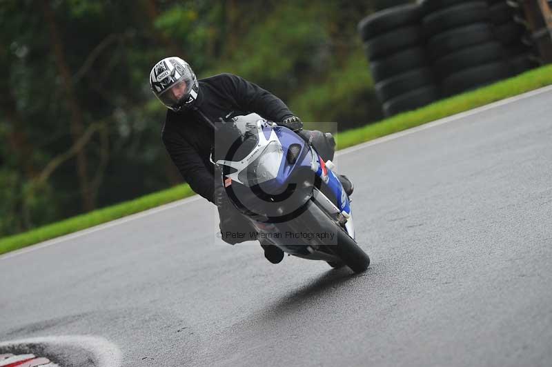 Motorcycle action photographs;Trackday digital images;cadwell;cadwell park photographs;event digital images;eventdigitalimages;motor racing louth lincolnshire;no limits trackdays;peter wileman photography;trackday;trackday photos