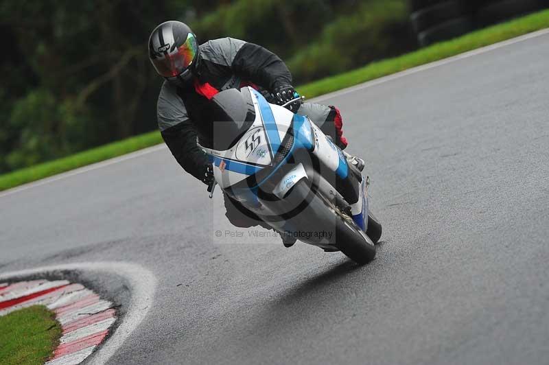 Motorcycle action photographs;Trackday digital images;cadwell;cadwell park photographs;event digital images;eventdigitalimages;motor racing louth lincolnshire;no limits trackdays;peter wileman photography;trackday;trackday photos