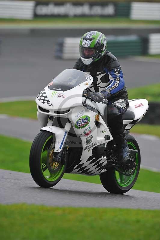 Motorcycle action photographs;Trackday digital images;cadwell;cadwell park photographs;event digital images;eventdigitalimages;motor racing louth lincolnshire;no limits trackdays;peter wileman photography;trackday;trackday photos