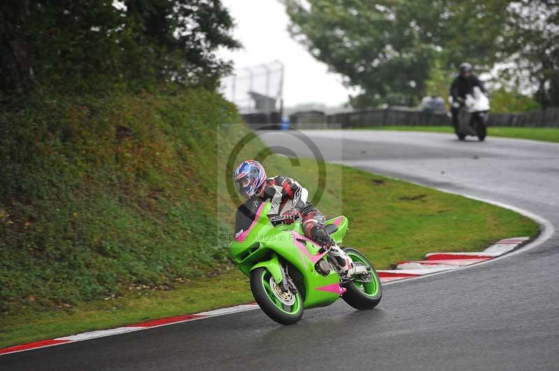 Motorcycle action photographs;Trackday digital images;cadwell;cadwell park photographs;event digital images;eventdigitalimages;motor racing louth lincolnshire;no limits trackdays;peter wileman photography;trackday;trackday photos