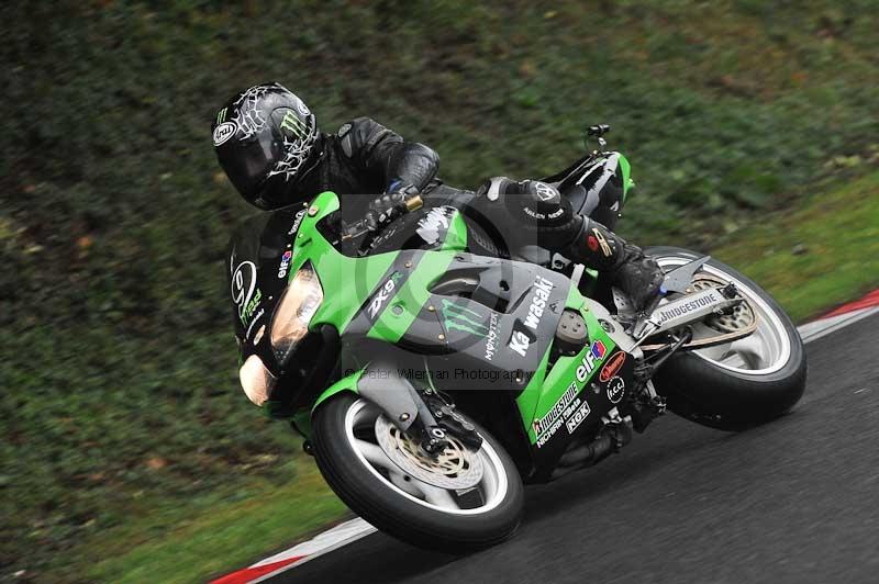 Motorcycle action photographs;Trackday digital images;cadwell;cadwell park photographs;event digital images;eventdigitalimages;motor racing louth lincolnshire;no limits trackdays;peter wileman photography;trackday;trackday photos