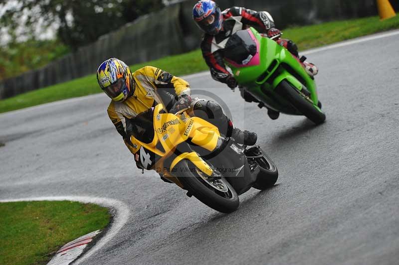 Motorcycle action photographs;Trackday digital images;cadwell;cadwell park photographs;event digital images;eventdigitalimages;motor racing louth lincolnshire;no limits trackdays;peter wileman photography;trackday;trackday photos