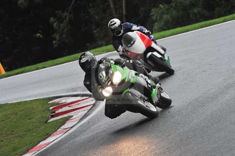 Motorcycle action photographs;Trackday digital images;cadwell;cadwell park photographs;event digital images;eventdigitalimages;motor racing louth lincolnshire;no limits trackdays;peter wileman photography;trackday;trackday photos
