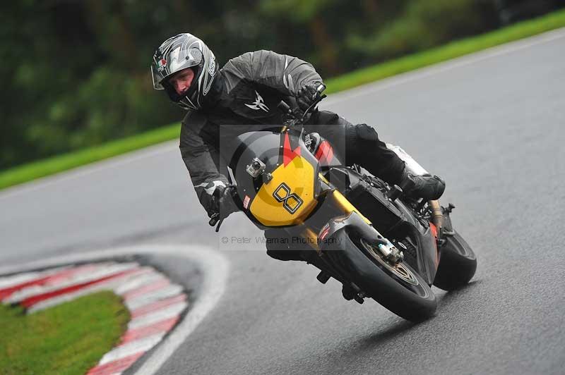 Motorcycle action photographs;Trackday digital images;cadwell;cadwell park photographs;event digital images;eventdigitalimages;motor racing louth lincolnshire;no limits trackdays;peter wileman photography;trackday;trackday photos