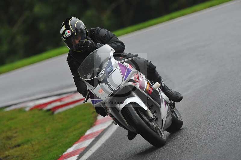 Motorcycle action photographs;Trackday digital images;cadwell;cadwell park photographs;event digital images;eventdigitalimages;motor racing louth lincolnshire;no limits trackdays;peter wileman photography;trackday;trackday photos