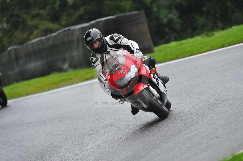 Motorcycle action photographs;Trackday digital images;cadwell;cadwell park photographs;event digital images;eventdigitalimages;motor racing louth lincolnshire;no limits trackdays;peter wileman photography;trackday;trackday photos