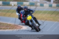 enduro-digital-images;event-digital-images;eventdigitalimages;mallory-park;mallory-park-photographs;mallory-park-trackday;mallory-park-trackday-photographs;no-limits-trackdays;peter-wileman-photography;racing-digital-images;trackday-digital-images;trackday-photos