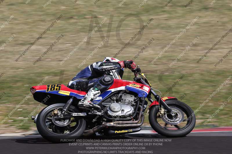 cadwell no limits trackday;cadwell park;cadwell park photographs;cadwell trackday photographs;enduro digital images;event digital images;eventdigitalimages;no limits trackdays;peter wileman photography;racing digital images;trackday digital images;trackday photos