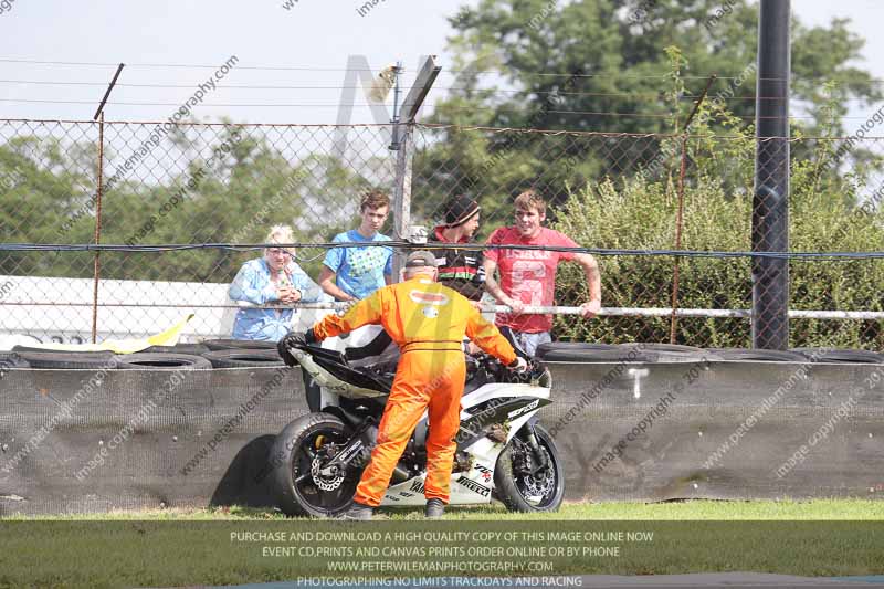 donington no limits trackday;donington park photographs;donington trackday photographs;no limits trackdays;peter wileman photography;trackday digital images;trackday photos