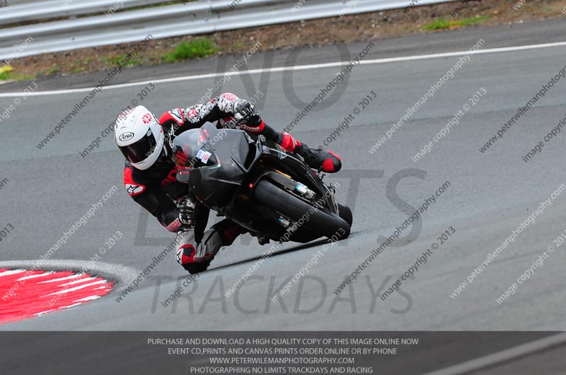 enduro digital images;event digital images;eventdigitalimages;no limits trackdays;oulton no limits trackday;oulton park cheshire;oulton trackday photographs;peter wileman photography;racing digital images;trackday digital images;trackday photos
