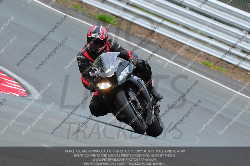 enduro digital images;event digital images;eventdigitalimages;no limits trackdays;oulton no limits trackday;oulton park cheshire;oulton trackday photographs;peter wileman photography;racing digital images;trackday digital images;trackday photos