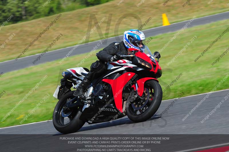 anglesey photographs;bedford no limits trackday;bedford trackday photographs;enduro digital images;event digital images;eventdigitalimages;no limits trackdays;peter wileman photography;racing digital images;trac mon;trackday digital images;trackday photos;ty croes